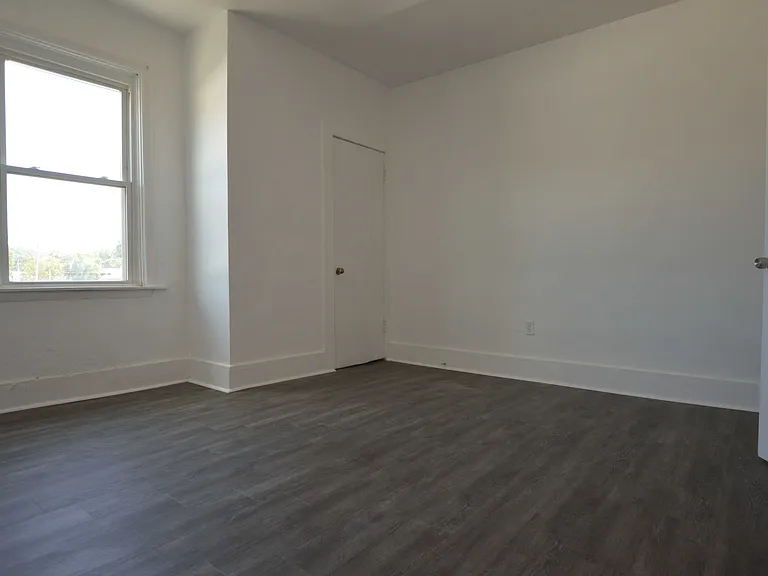 1601 Lincoln Way #2 — Photo 4