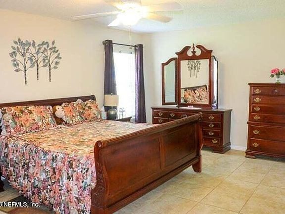 4th image of 2114 Forest Gate Dr E