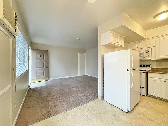 4th image of 1417 T St APT 02