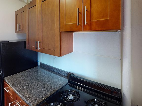 3rd image of 1111 Boylston St APT 32