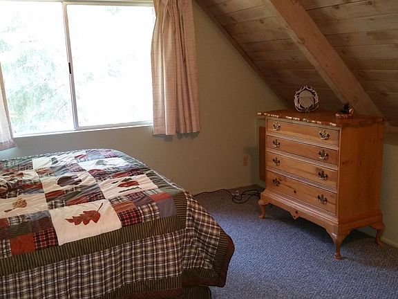 5th image of 296 Flower Dr
