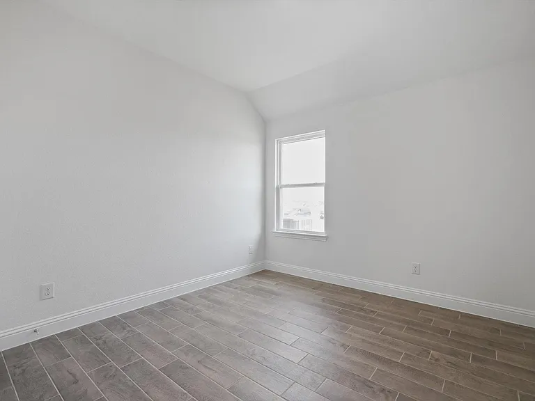 517 Amenduni Ln — Photo 25