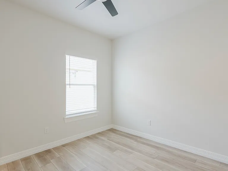 901 S 40th St #B — Photo 3