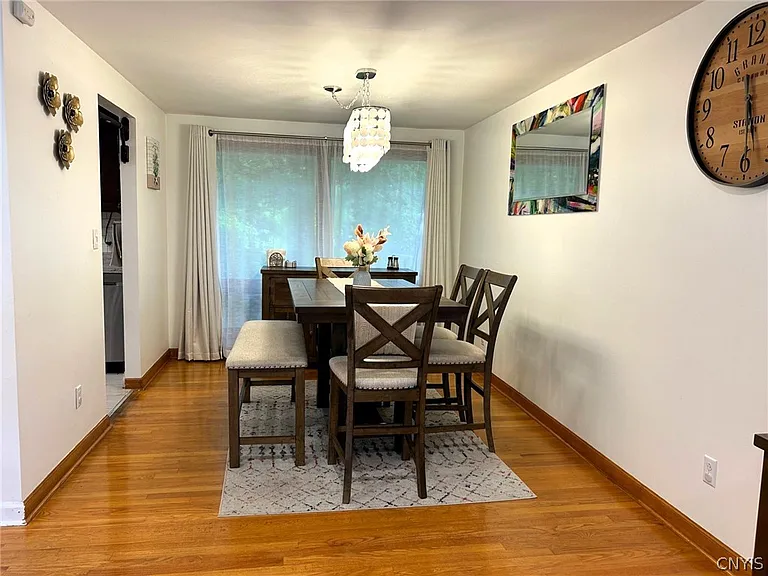 302 Oakridge Dr — Photo 15