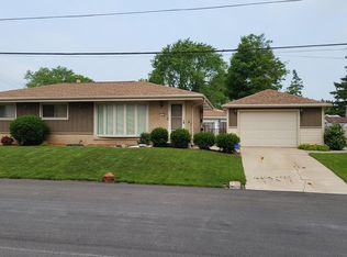 6924 W Tripoli Ave, Milwaukee, WI 53220