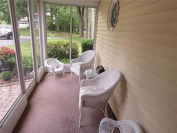 4th image of 50 Clearview Dr