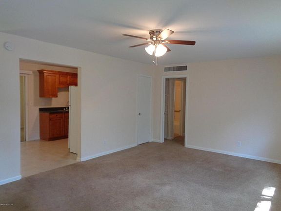 2nd image of 2029 Burpee Dr