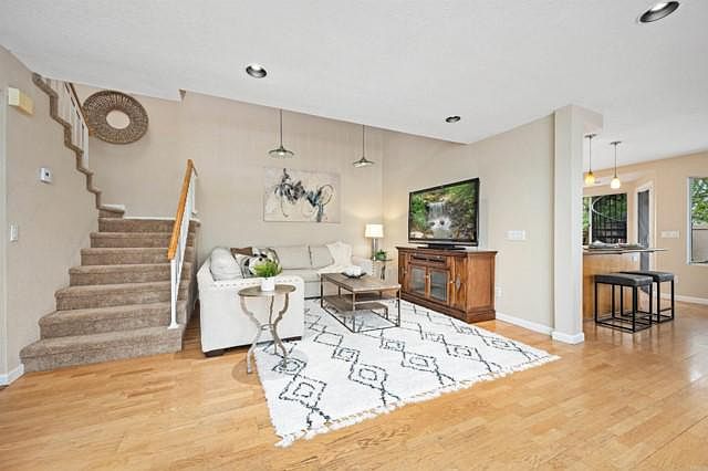 1st image of 6905 Worchester Pl