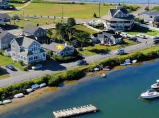 52 Deacons Ave, Falmouth, MA 02540