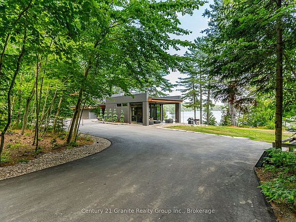 3rd image of 1085 Grace Rd