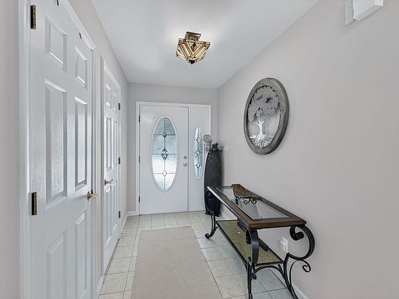 4th image of 11 Chatham Ln