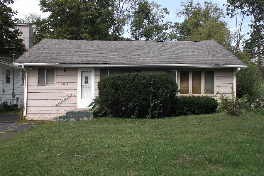 1st image of 25636 W Marion Ave