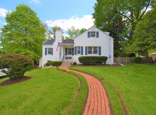 3125 Olin Dr, Falls Church, VA 22044