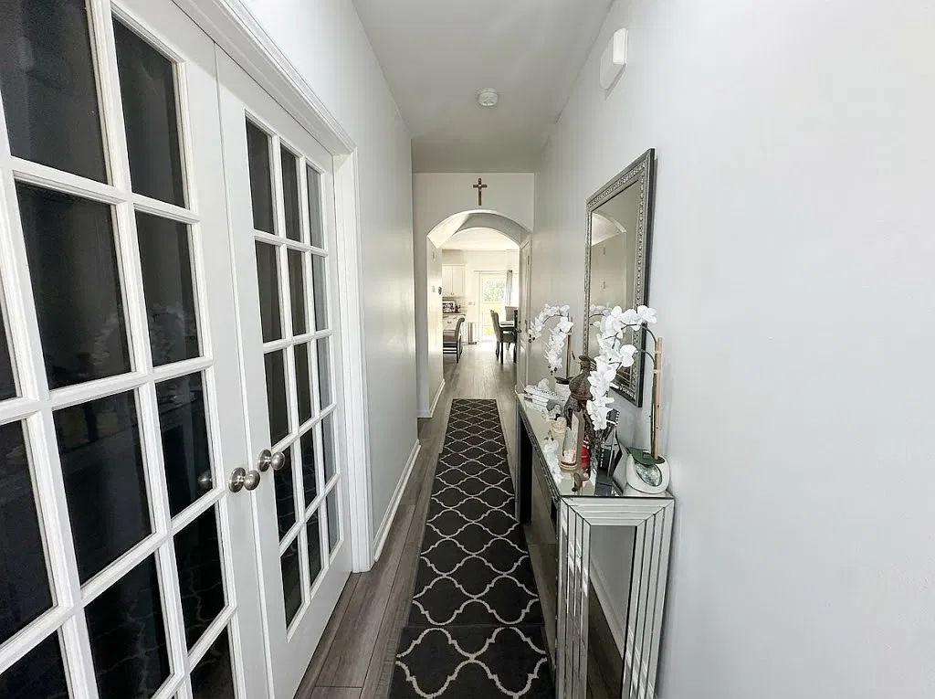4 bed, 2.5 bath, 1890 sqft, $2,425 — Photo 4