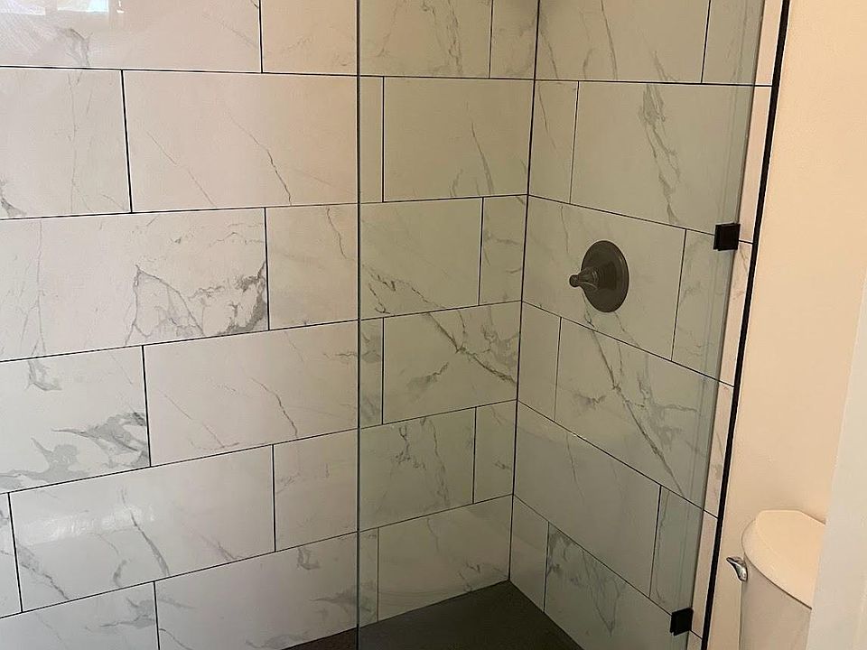 Bathroom Shower and toilet