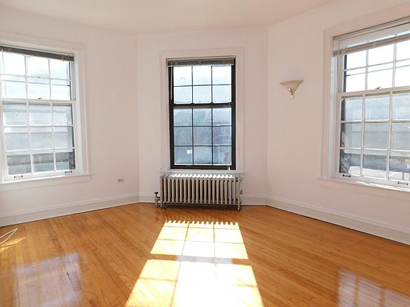 2nd image of 905 Sherman Ave APT A2