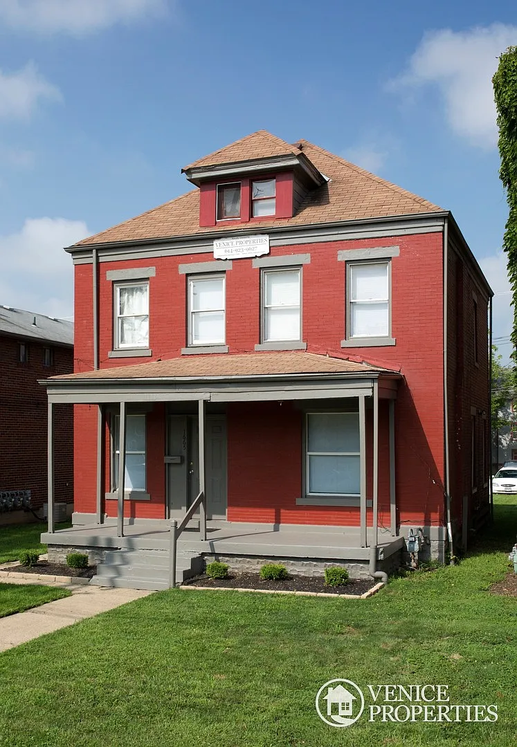 7 Bedroom on OSU Campus — Photo 1