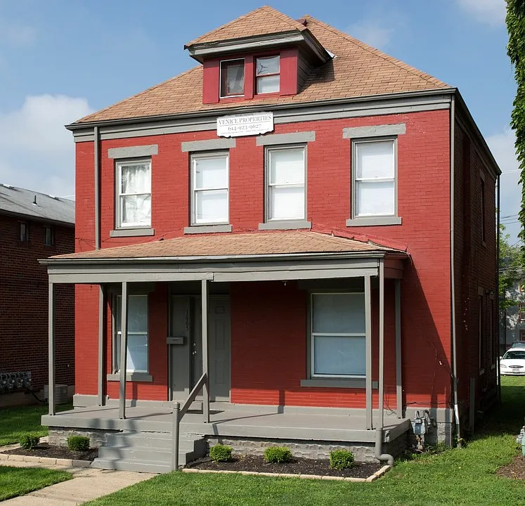 1665 N 4th St