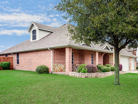 5th image of 2917 Softwood Cir