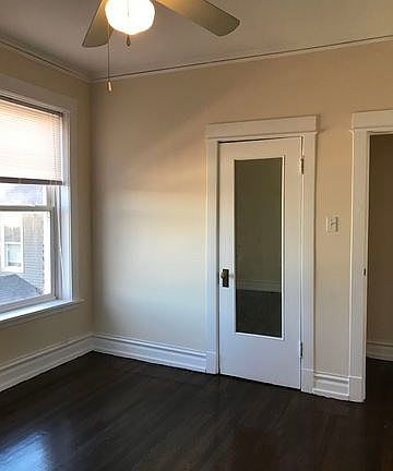 3rd image of 5808 N Winthrop Ave APT 2N