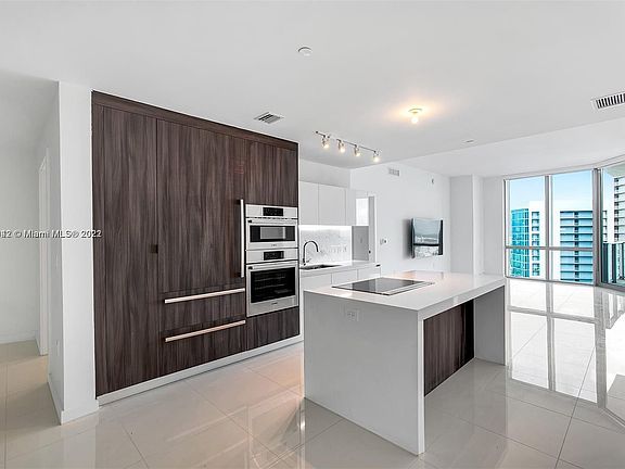 3rd image of 851 NE 1st Ave Unit 4407