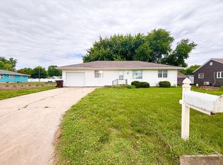 820 S 1st St, Albion, NE 68620