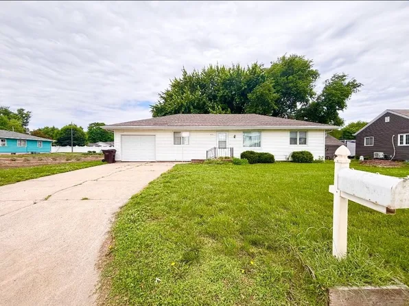 820 S 1st St, Albion, NE 68620