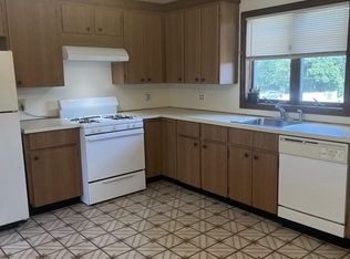 484 Pond St #2, Braintree, MA 02184