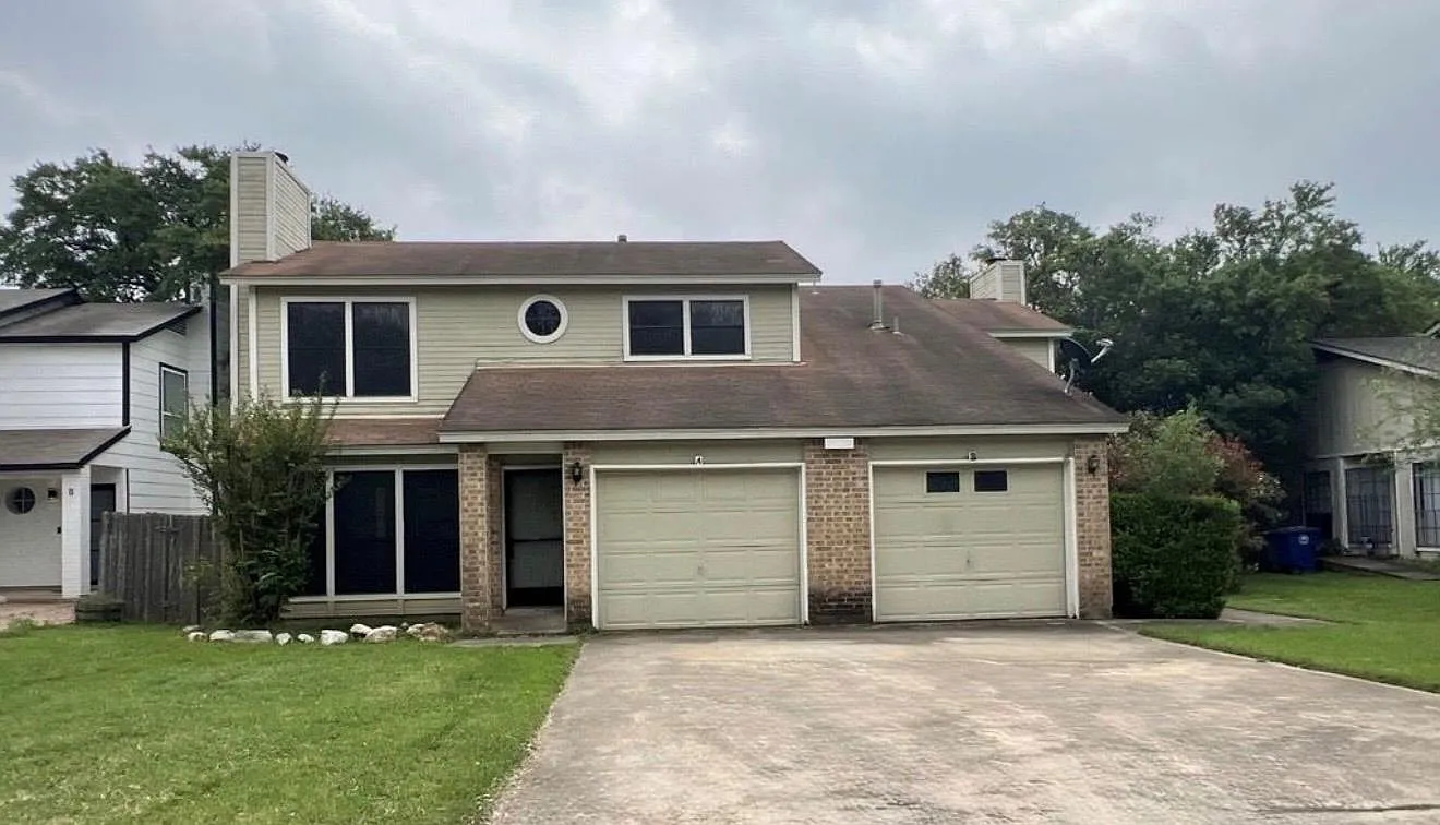2 bed, 1.5 bath, 1065 sqft, $1,650 — Photo 1