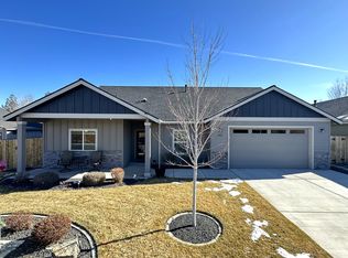 748 NW 29th St, Redmond, OR 97756