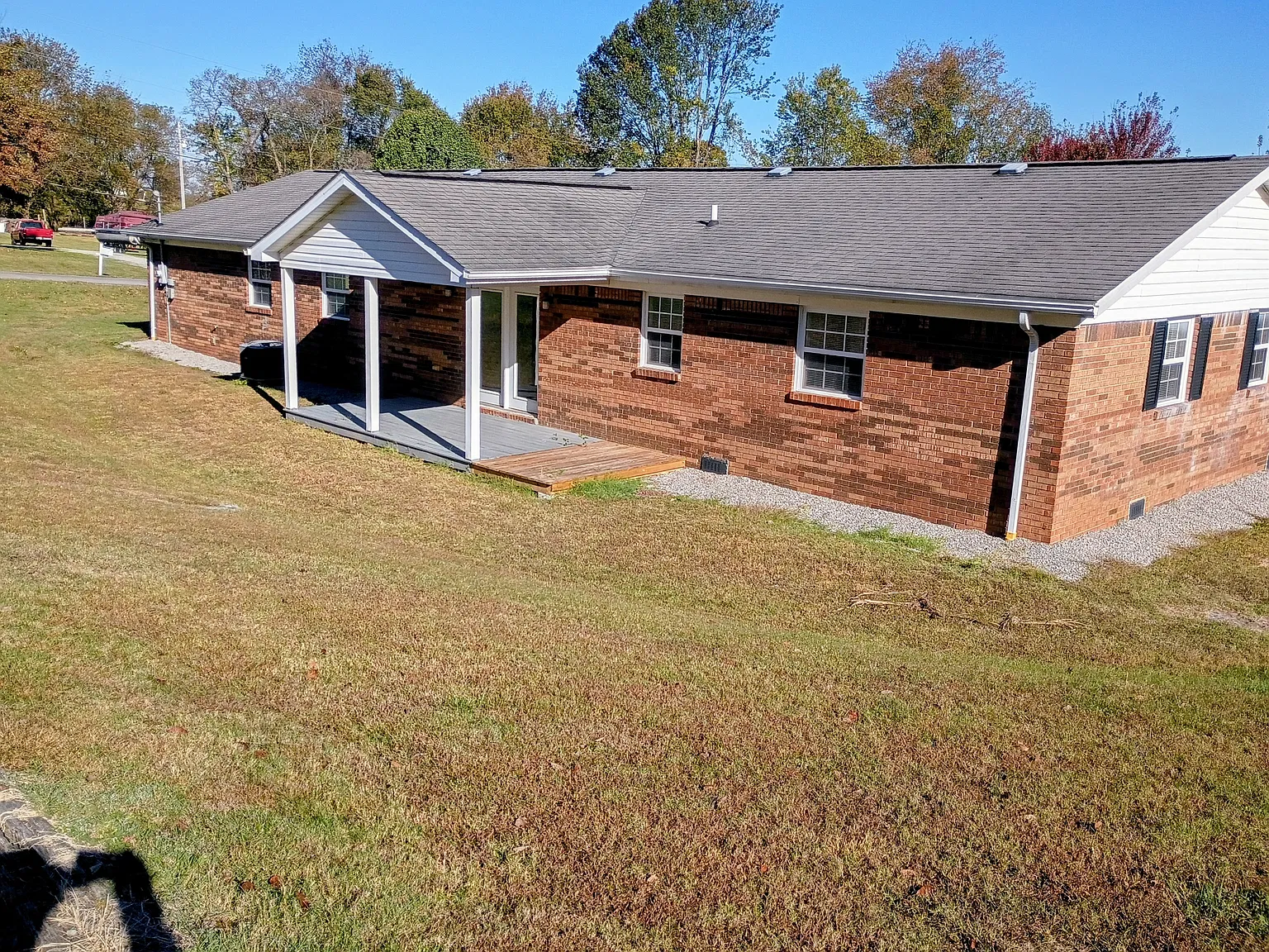 3 bed, 1600 sqft, $1,400 — Photo 3