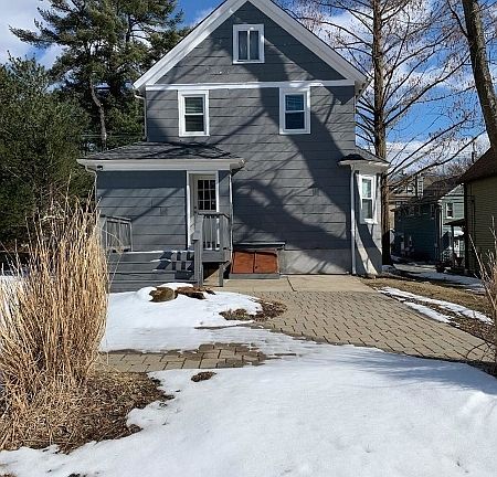 3rd image of 143 Prospect St