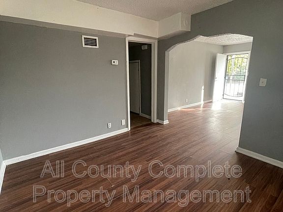 3rd image of 1717 W 26th St