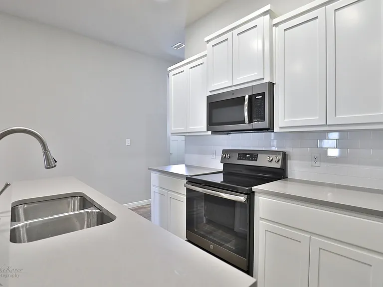 6620 Jennings St — Photo 7