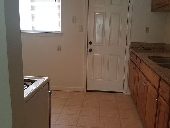 3rd image of 2031 53rd Ave