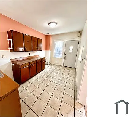 2 bed, $1,050 — Photo 3