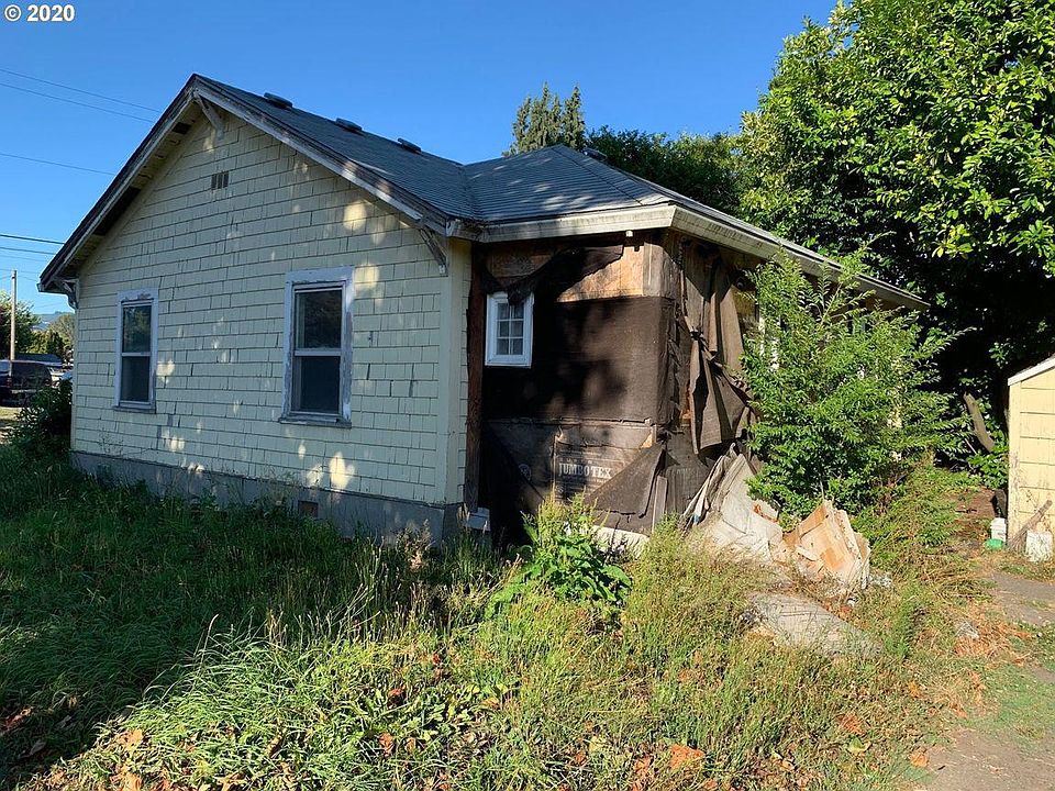 2nd image of 437 Washington St