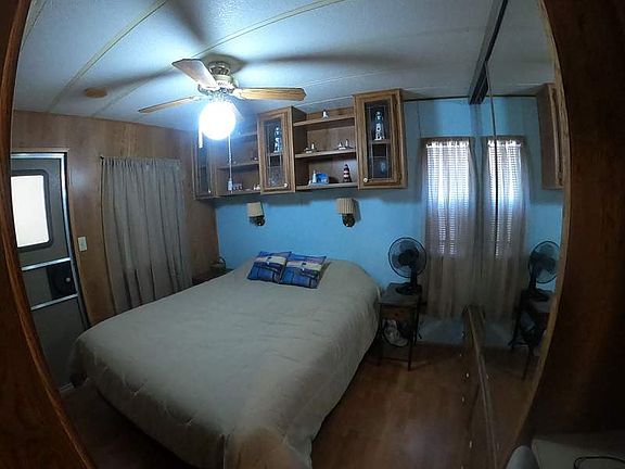 4th image of 1050 S Arizona Blvd #40