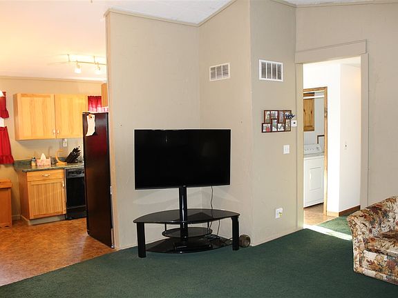 5th image of 145 Kimberly Dr
