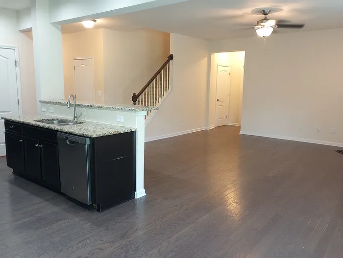 48 Hatfield Way — Photo 13