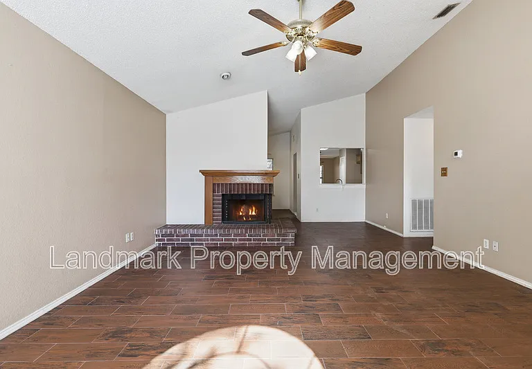 508 Sims Dr — Photo 8