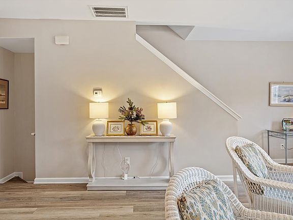 4th image of 104 Linden Park Ln