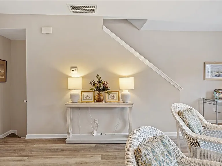 104 Linden Park Ln — Photo 4
