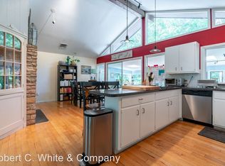 229 Whitethorn Dr, Guilford, CT 06437