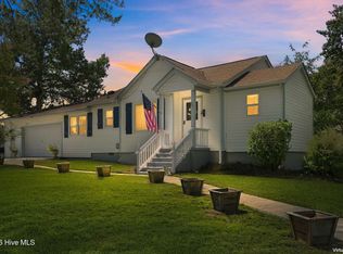 101 Elizabeth St, Richlands, NC 28574