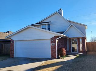 1404 SW 25th St, Moore, OK 73170