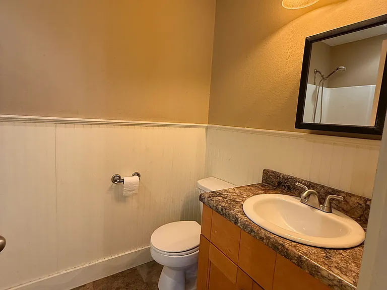 1403 Louise St NE — Photo 9