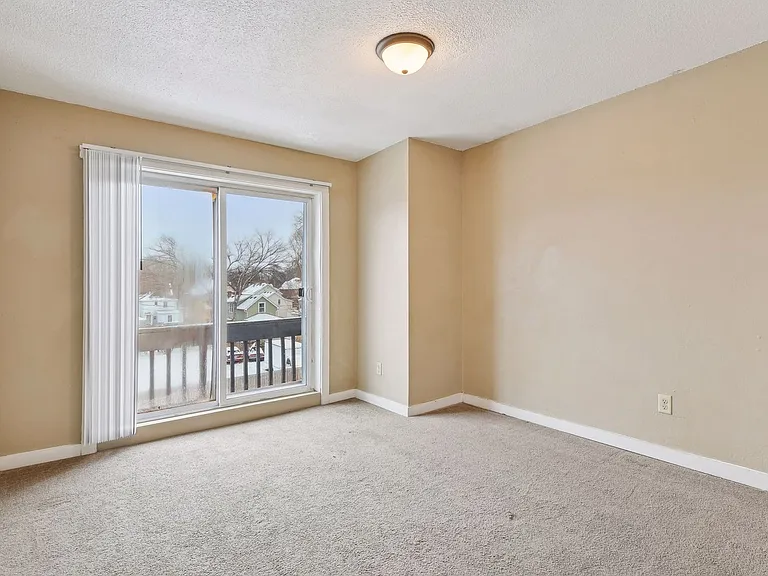 951 - 953 Desoto Street — Photo 13