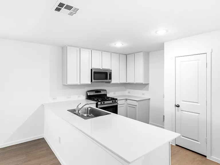 4961 Winecup Cv — Photo 9