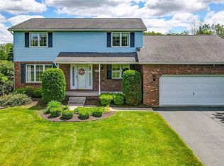 5711 Salt Rd, Clarence, NY 14031